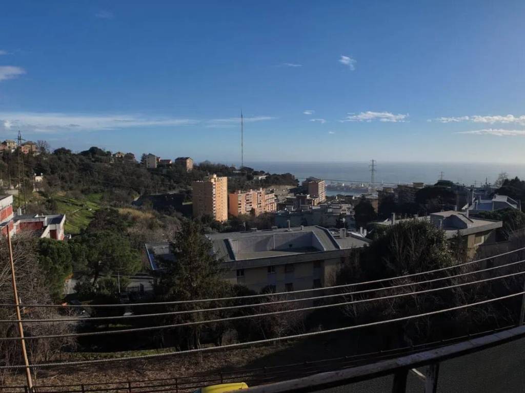 appartamento in vendita a Genova in zona Lagaccio / Granarolo