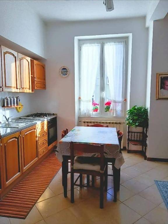appartamento in vendita a Genova in zona Sestri Ponente