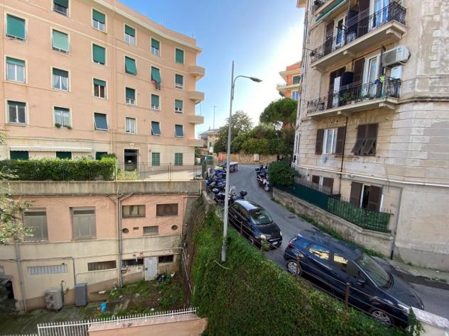 appartamento in vendita a Genova in zona Sturla