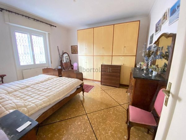 appartamento in vendita a Genova in zona Quarto dei Mille