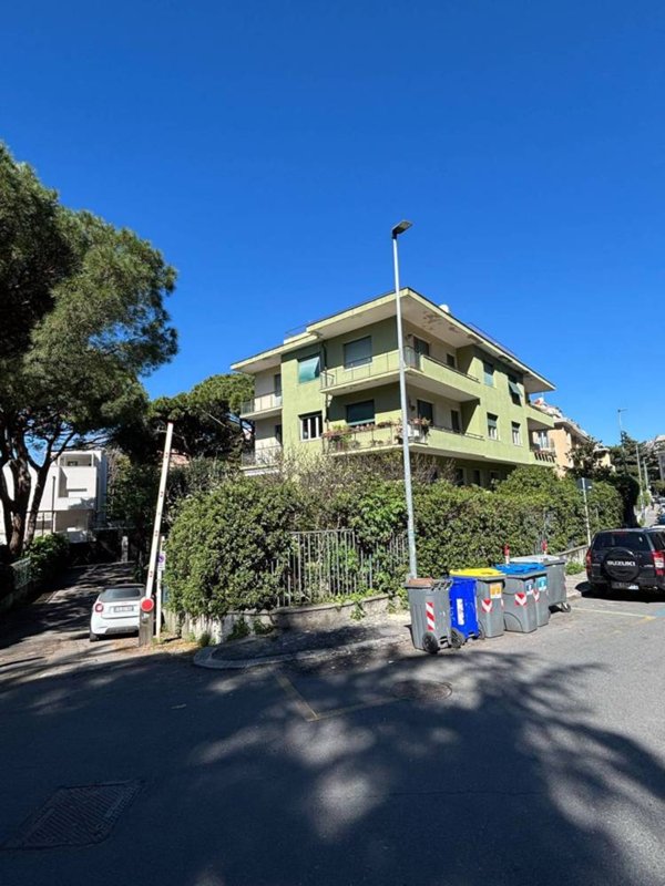 appartamento in vendita a Genova in zona Sottoripa / Maddalena / Molo