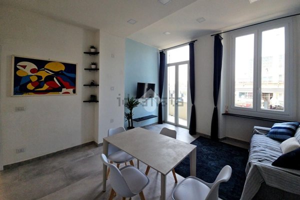 appartamento in vendita a Genova in zona Sottoripa / Maddalena / Molo