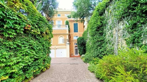 appartamento in vendita a Genova in zona Albaro