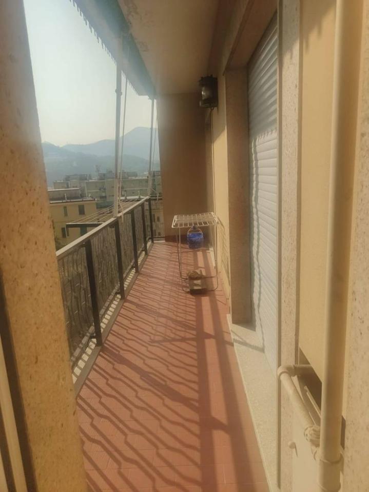 appartamento in vendita a Genova in zona Certosa