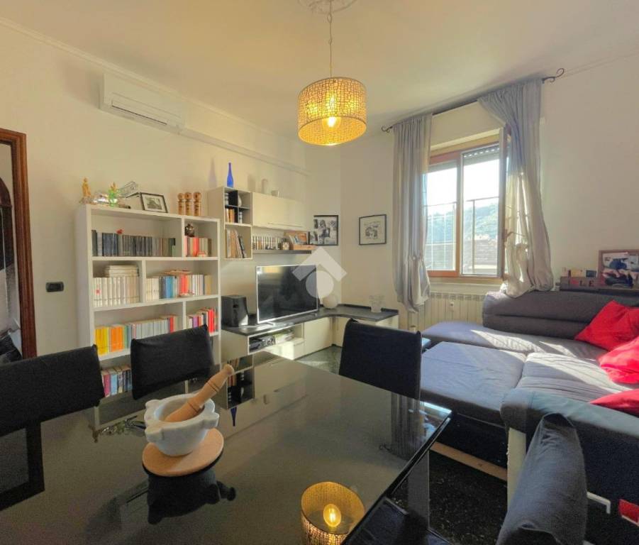 appartamento in vendita a Genova in zona Oregina