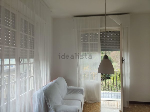 appartamento in vendita a Genova in zona Rivarolo