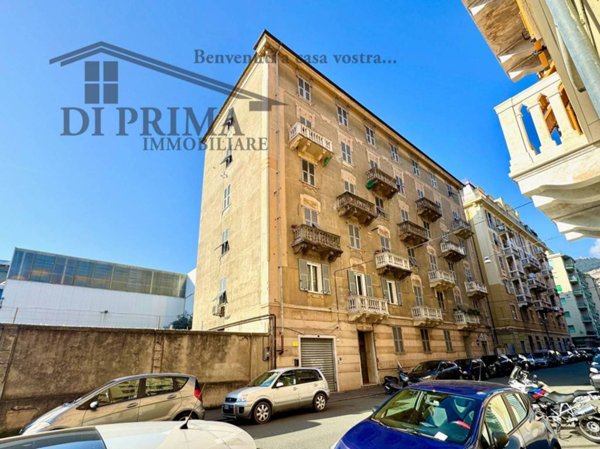 appartamento in vendita a Genova in zona Sestri Ponente