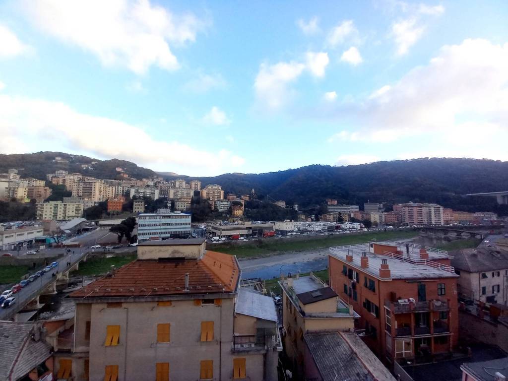 appartamento in vendita a Genova in zona Molassana