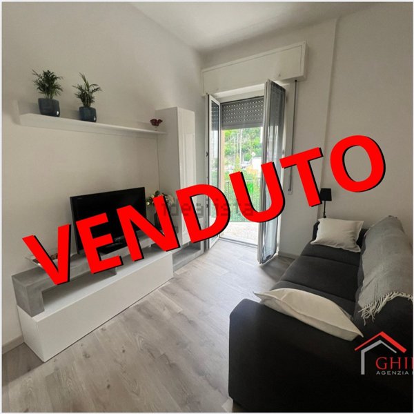 appartamento in vendita a Genova in zona Sestri Ponente