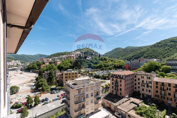 appartamento in vendita a Genova in zona Molassana