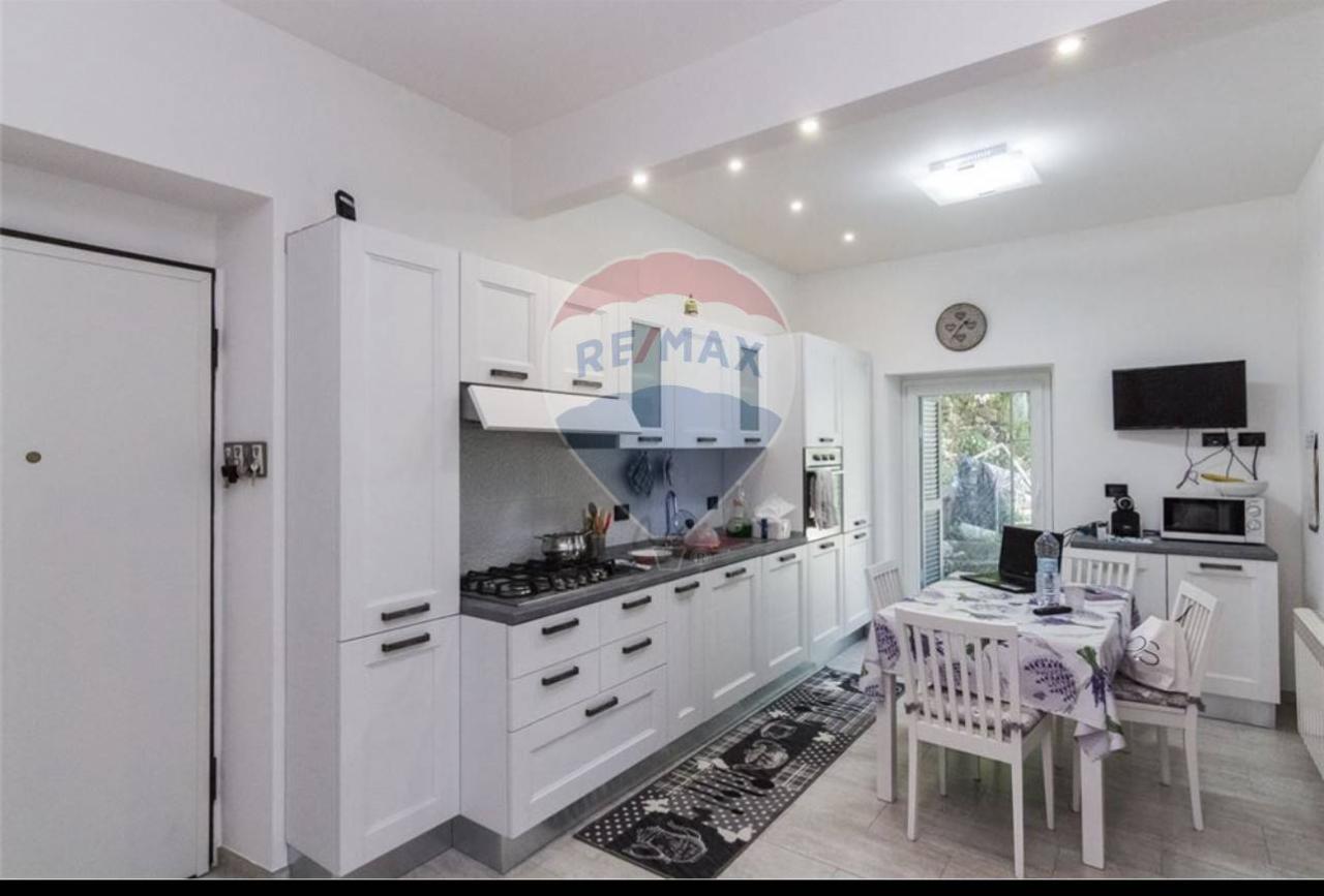 casa indipendente in vendita a Genova in zona Struppa