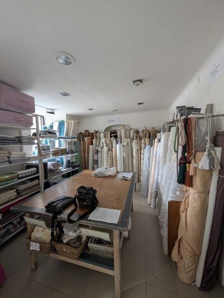 negozio in vendita a Genova in zona Foce
