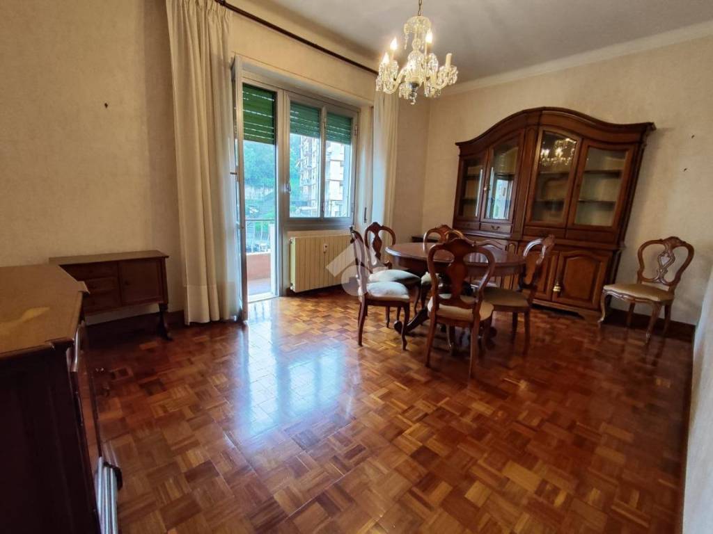 appartamento in vendita a Genova in zona Sestri Ponente