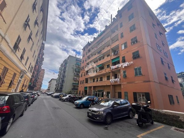appartamento in vendita a Genova in zona Staglieno