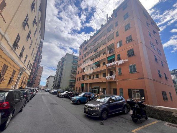 appartamento in vendita a Genova in zona Staglieno