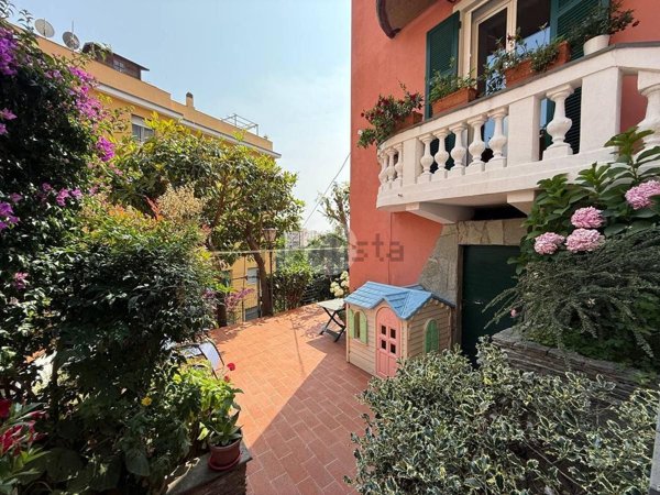 casa indipendente in vendita a Genova in zona San Fruttuoso