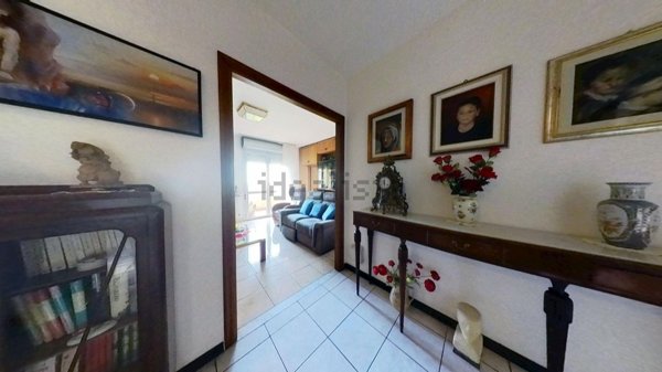 appartamento in vendita a Genova in zona Rivarolo