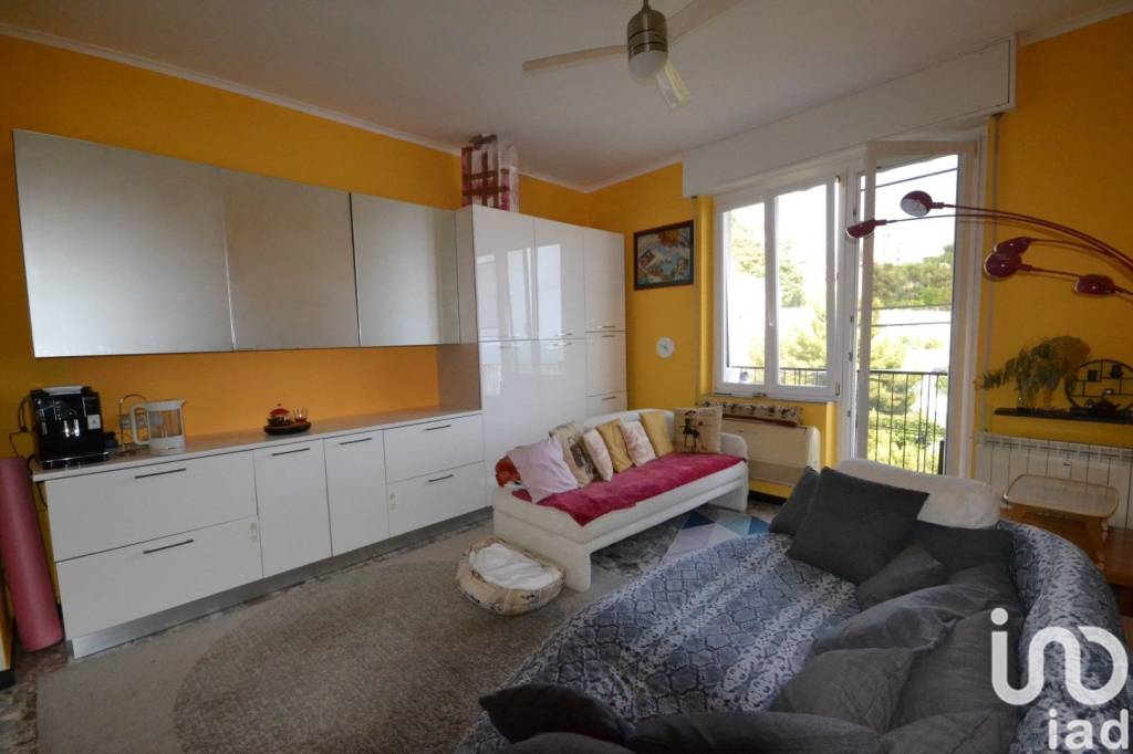 appartamento in vendita a Genova in zona Pegli