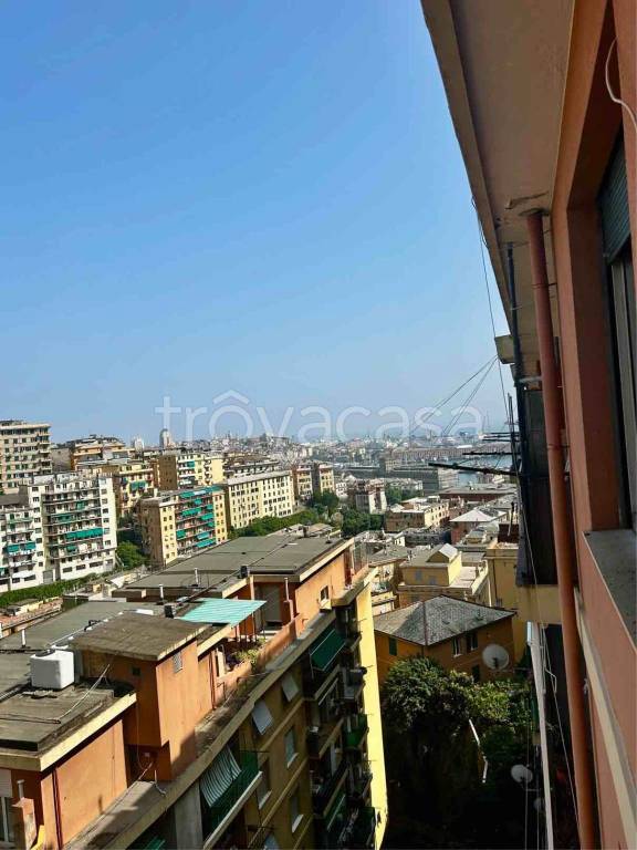 appartamento in vendita a Genova in zona Lagaccio / Granarolo