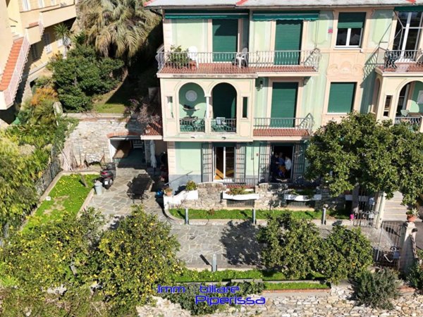 appartamento in vendita a Genova in zona Nervi