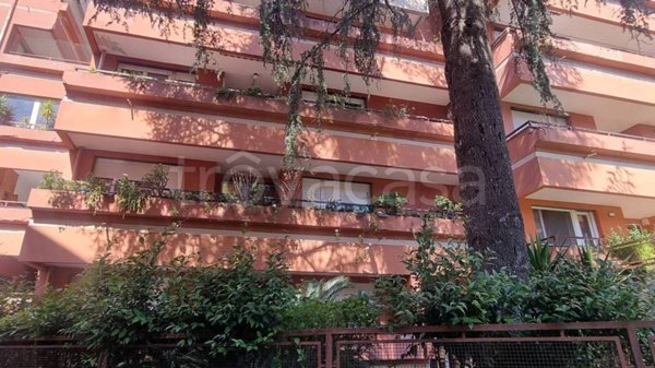 appartamento in vendita a Genova in zona Sestri Ponente