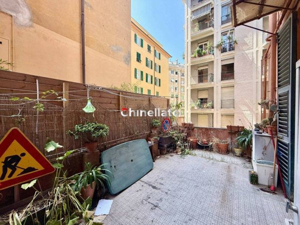 appartamento in vendita a Genova in zona Carignano