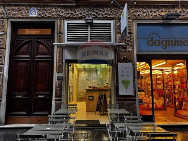 negozio in vendita a Genova in zona Sestri Ponente