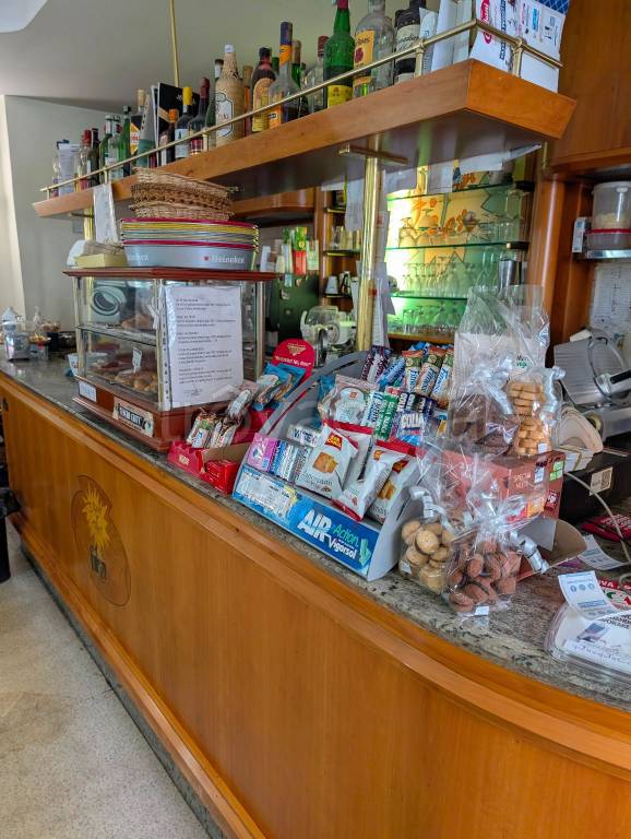 negozio in vendita a Genova in zona Portoria / Piccapietra