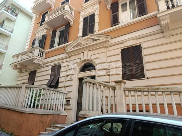 appartamento in vendita a Genova in zona Sestri Ponente