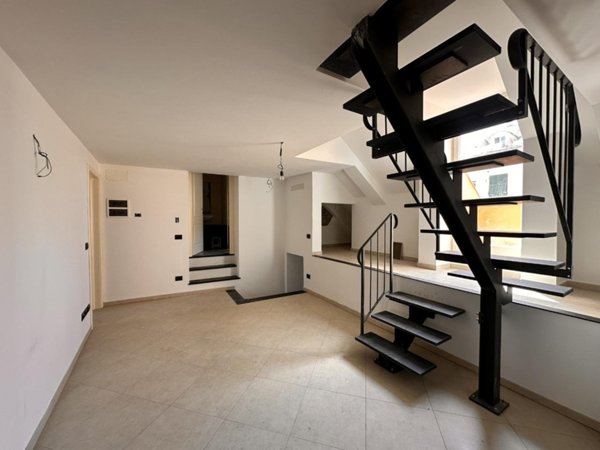 appartamento in vendita a Genova in zona Voltri