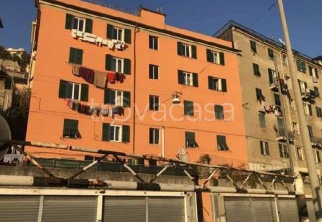 appartamento in vendita a Genova in zona Rivarolo