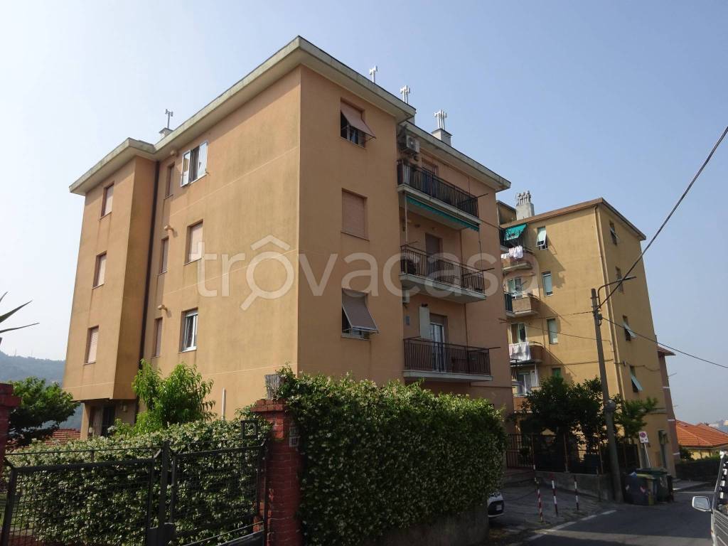 appartamento in vendita a Genova in zona Certosa