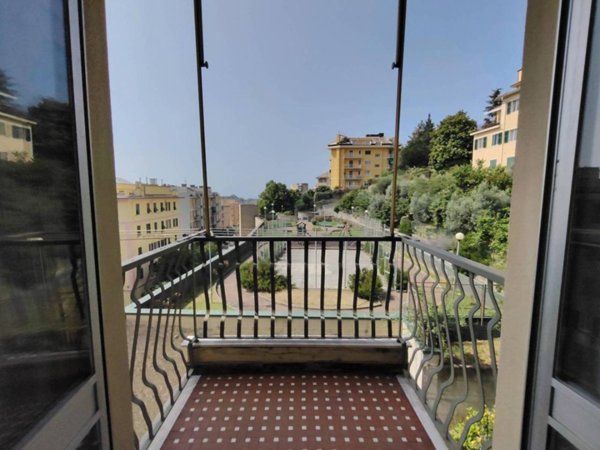 appartamento in vendita a Genova in zona Sturla