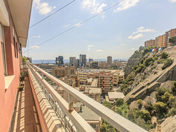 appartamento in vendita a Genova in zona San Benigno