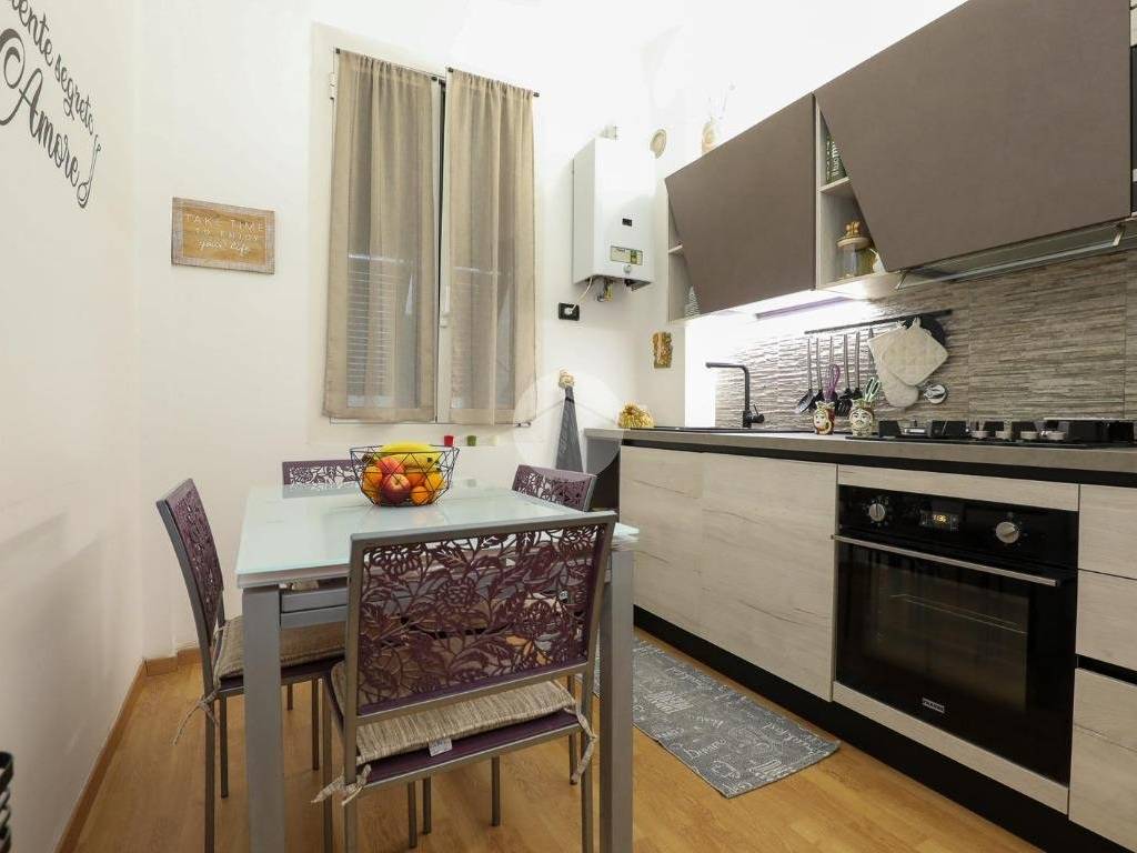 appartamento in vendita a Genova in zona Castelletto