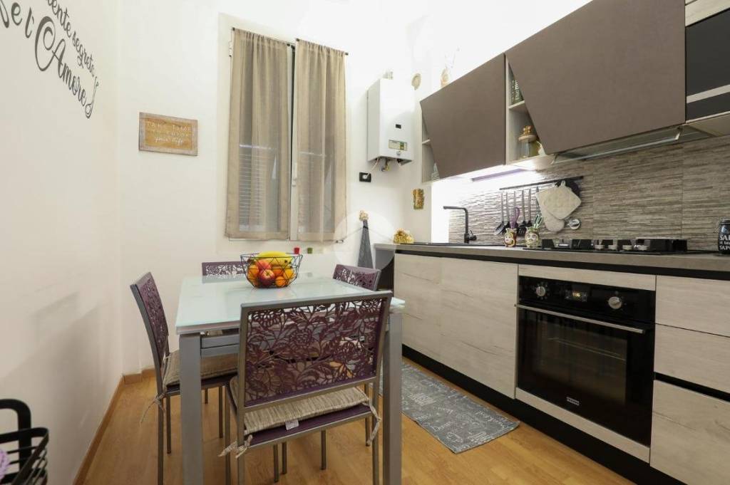 appartamento in vendita a Genova in zona Castelletto