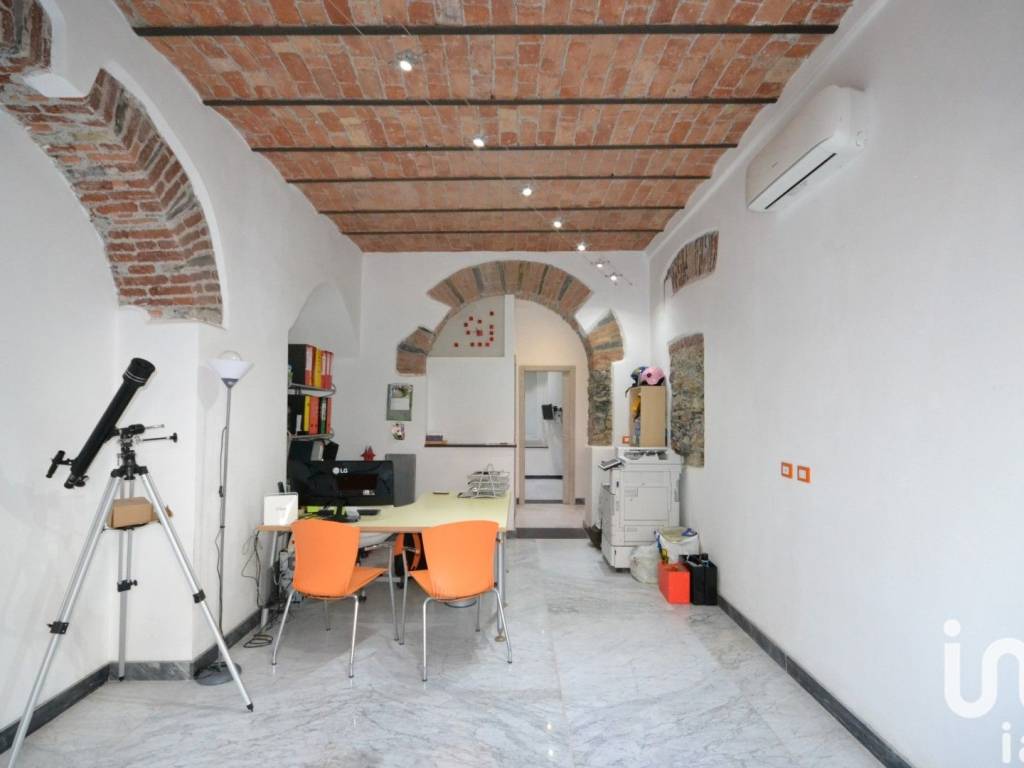 ufficio in vendita a Genova in zona DiNegro