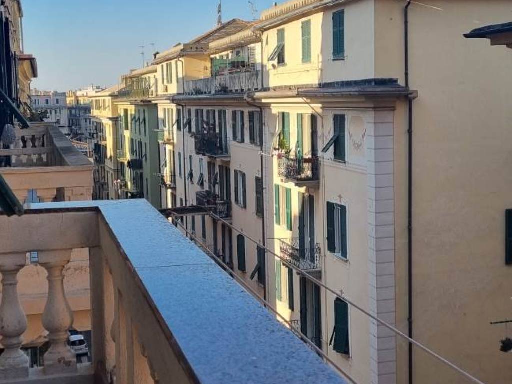 appartamento in vendita a Genova in zona Sampierdarena