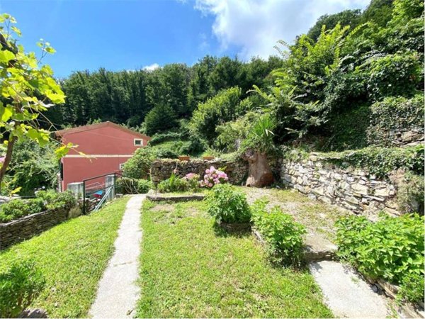 casa indipendente in vendita a Genova in zona Castelletto