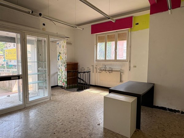 negozio in vendita a Genova in zona San Martino