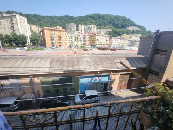 appartamento in vendita a Genova in zona Certosa