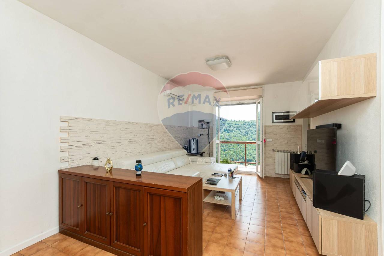 appartamento in vendita a Genova in zona San Gottardo/Sant'Eusebio