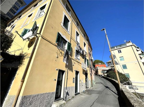 appartamento in vendita a Genova in zona Sturla
