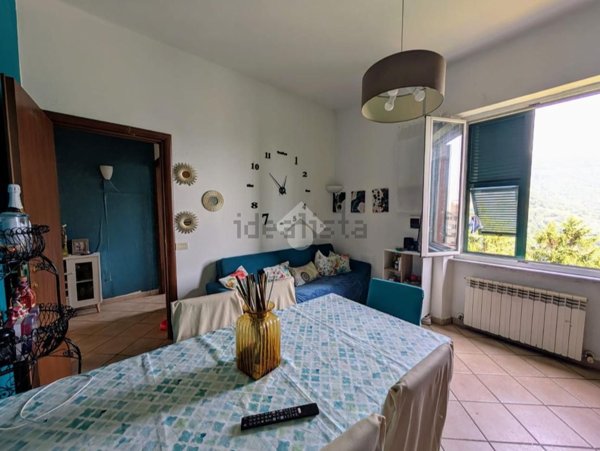 appartamento in vendita a Genova in zona Rivarolo