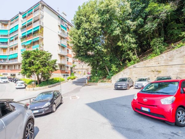 appartamento in vendita a Genova in zona Marassi
