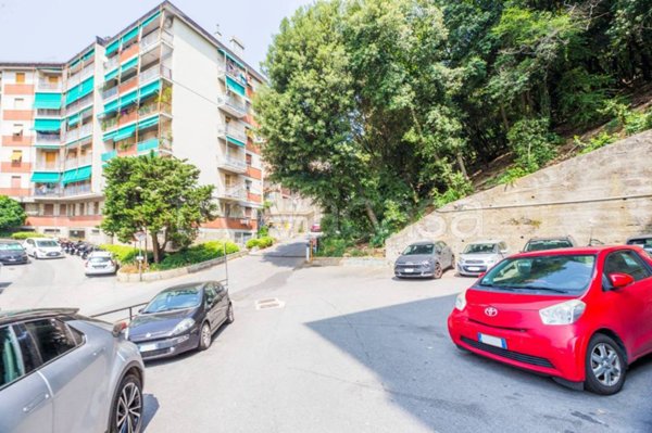 appartamento in vendita a Genova in zona Staglieno