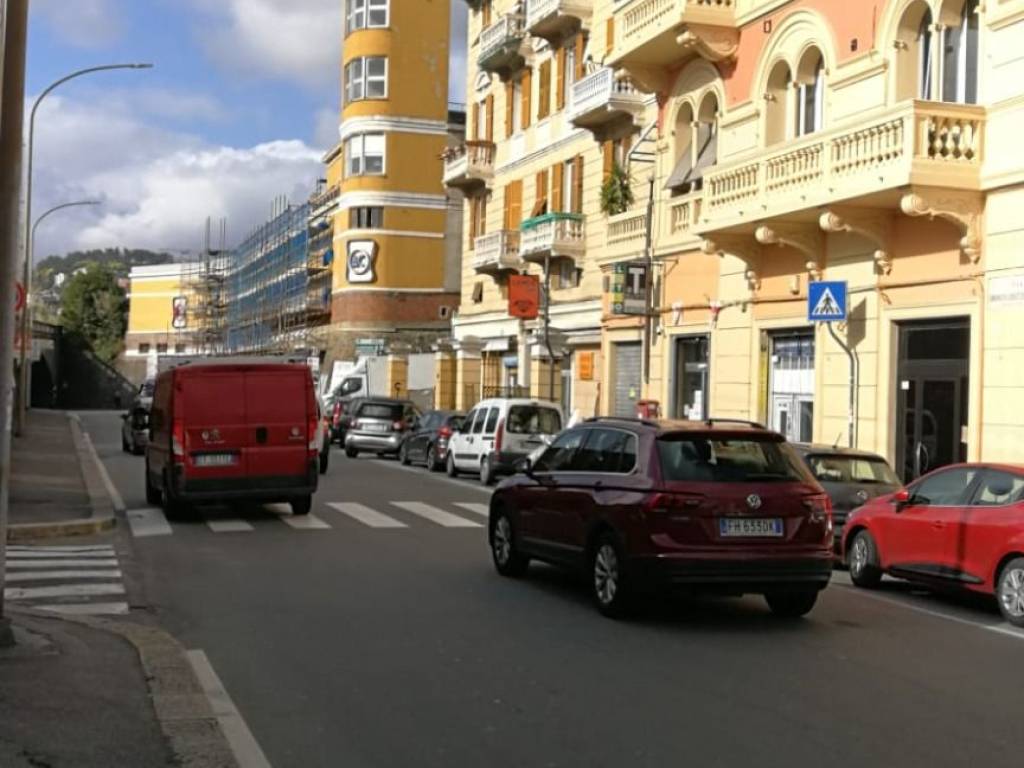 negozio in vendita a Genova in zona Pegli