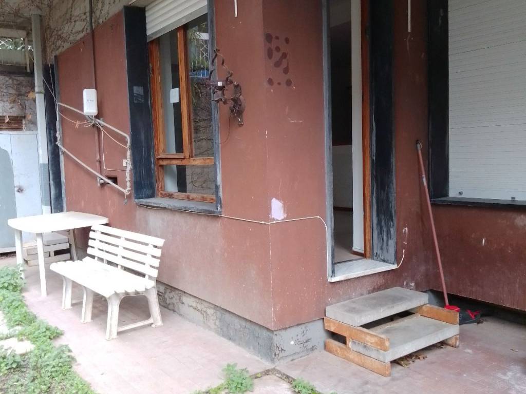 appartamento in vendita a Genova in zona Sestri Ponente