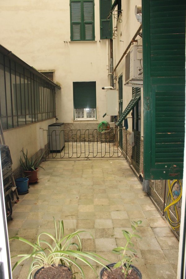 appartamento in vendita a Genova in zona Marassi