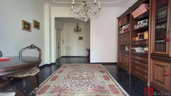 appartamento in vendita a Genova in zona Sestri Ponente